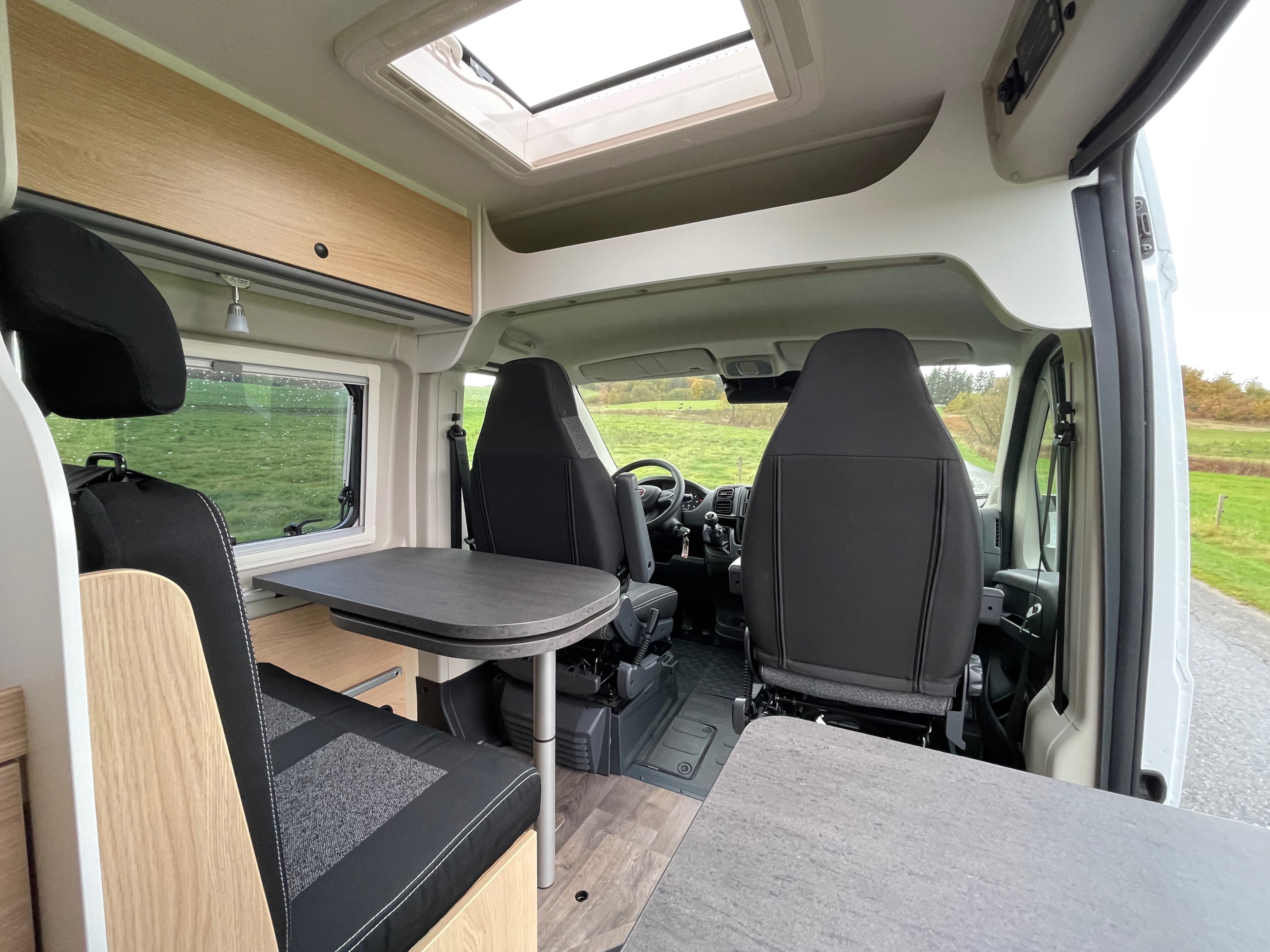 Camper van til 2+2 - billede 2
