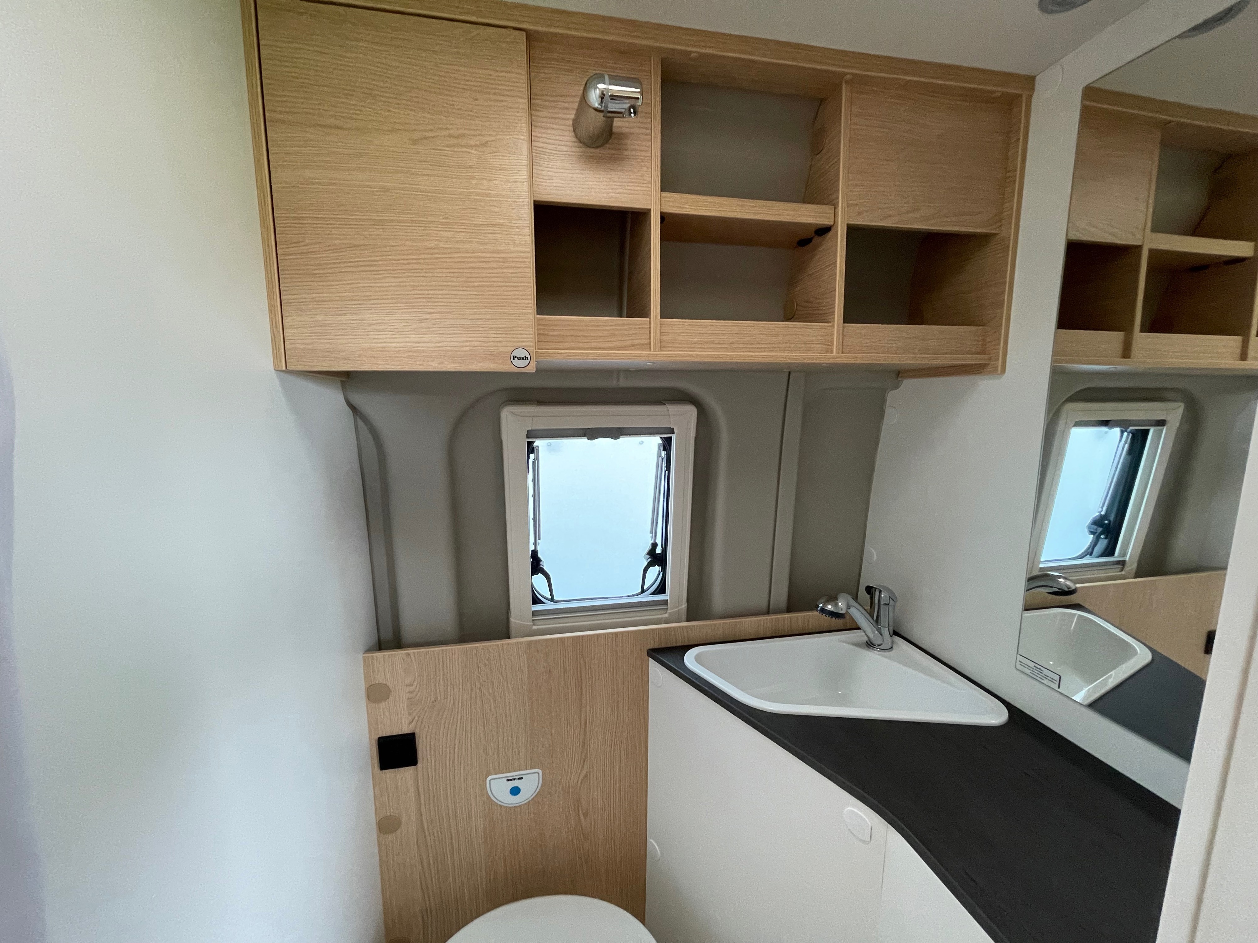 Camper van til 2+2 - billede 4